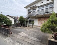 背面側駐車場 (外観)
