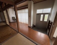２階居宅部分（玄関）