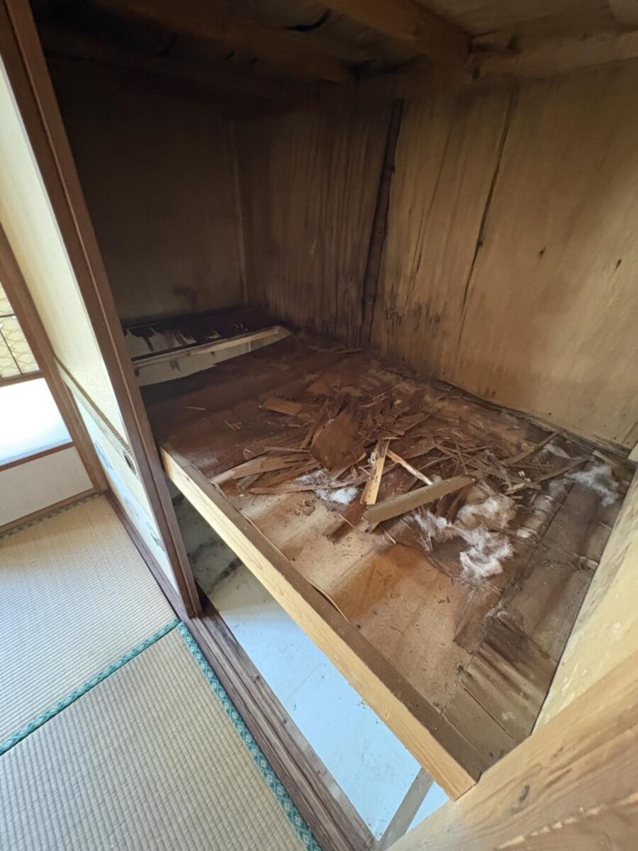 要修繕箇所(和室押入) 要修繕箇所(和室押入)