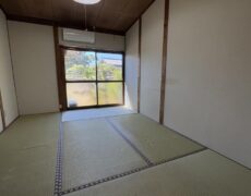 キッチン前和室